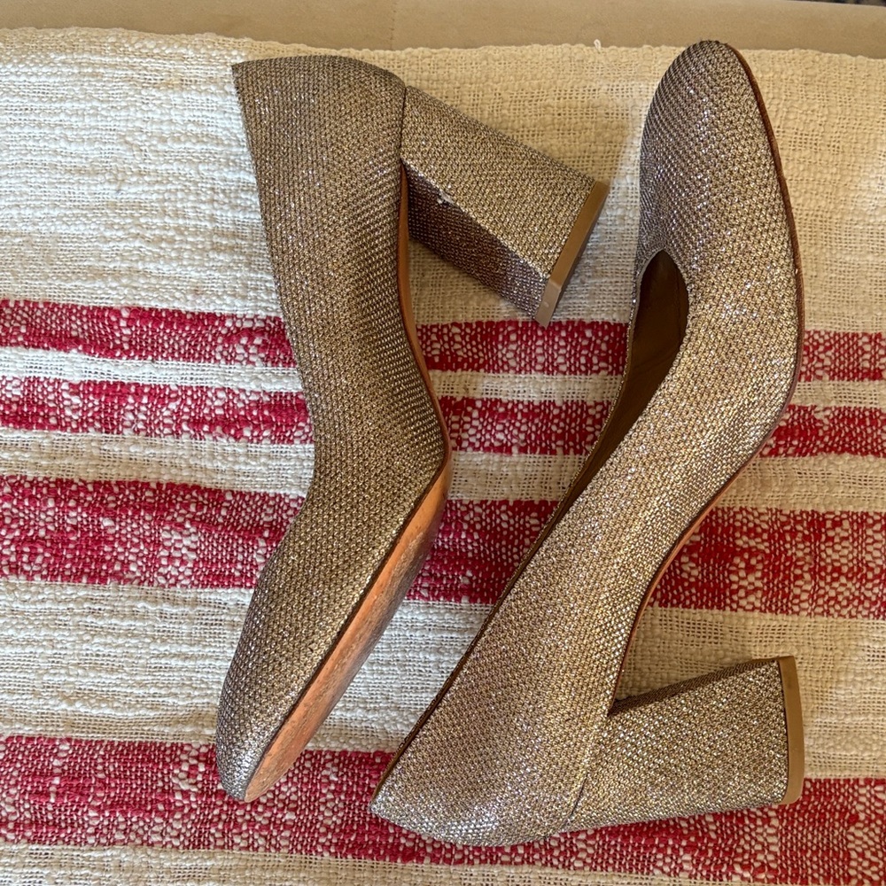 Elegant Stuart Weitzman for Russell Bromley Bond Street London Gold Block Heels